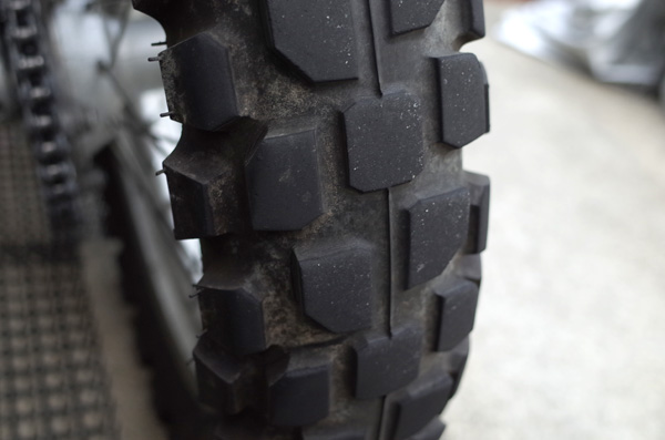 IRC GP-22 120/80-18 M/C 62P WT（交換前：CRF250L 8400km走行）