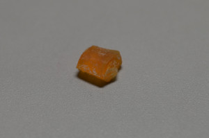 【写真3】CRF250L(MD38)のウインカーレンズ(33454-MGS-J31)の爪が折れたところ 【写真3】CRF250L(MD38)のウインカーレンズ(33454-MGS-J31)の爪が折れたところ